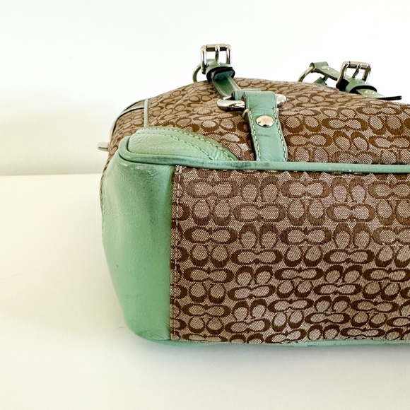 Coach Gallery Signature Jacquard Tan with Green and Patent Leather Satchel - Picture 4 of 12